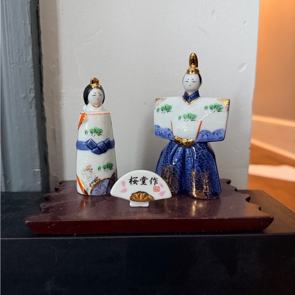 Japanese Hina Figurines Porcelain Hinamatsuri Emperor & Empress w/ Stand